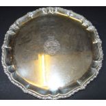 grosse Silberplatte-830-, mittig mit Wappengravur, rückseitig Datum 24.12.36, D-34 cm, 694 gr.