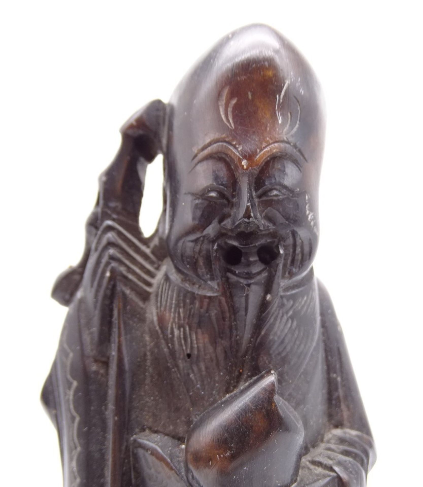 Mönchnfigur auf Steinsockel, geschnitzt, China, H. 17 cm - Bild 8 aus 8