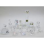Konvolut Glastiere, 15 x Swarovski, 1 x Böhmen, kleine Schildkröten: 1 x 2,5 x 2 cm, H. große Katze