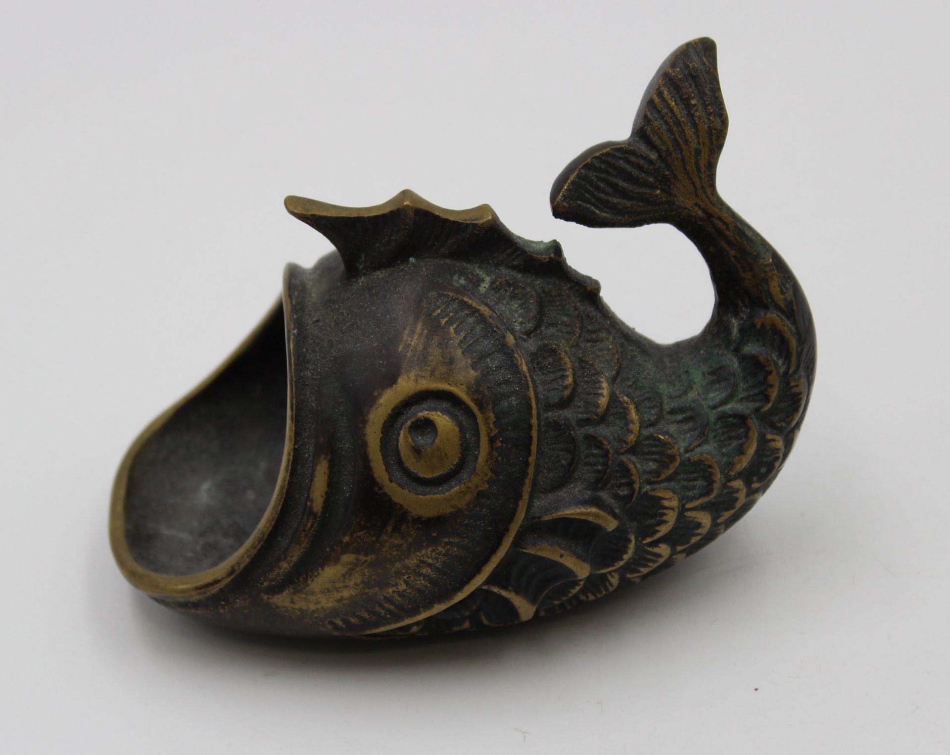 Bronze Fisch, wohl Entw. Walter BOSSE (1904-1979), H-8cm L-11cm. - Bild 3 aus 4