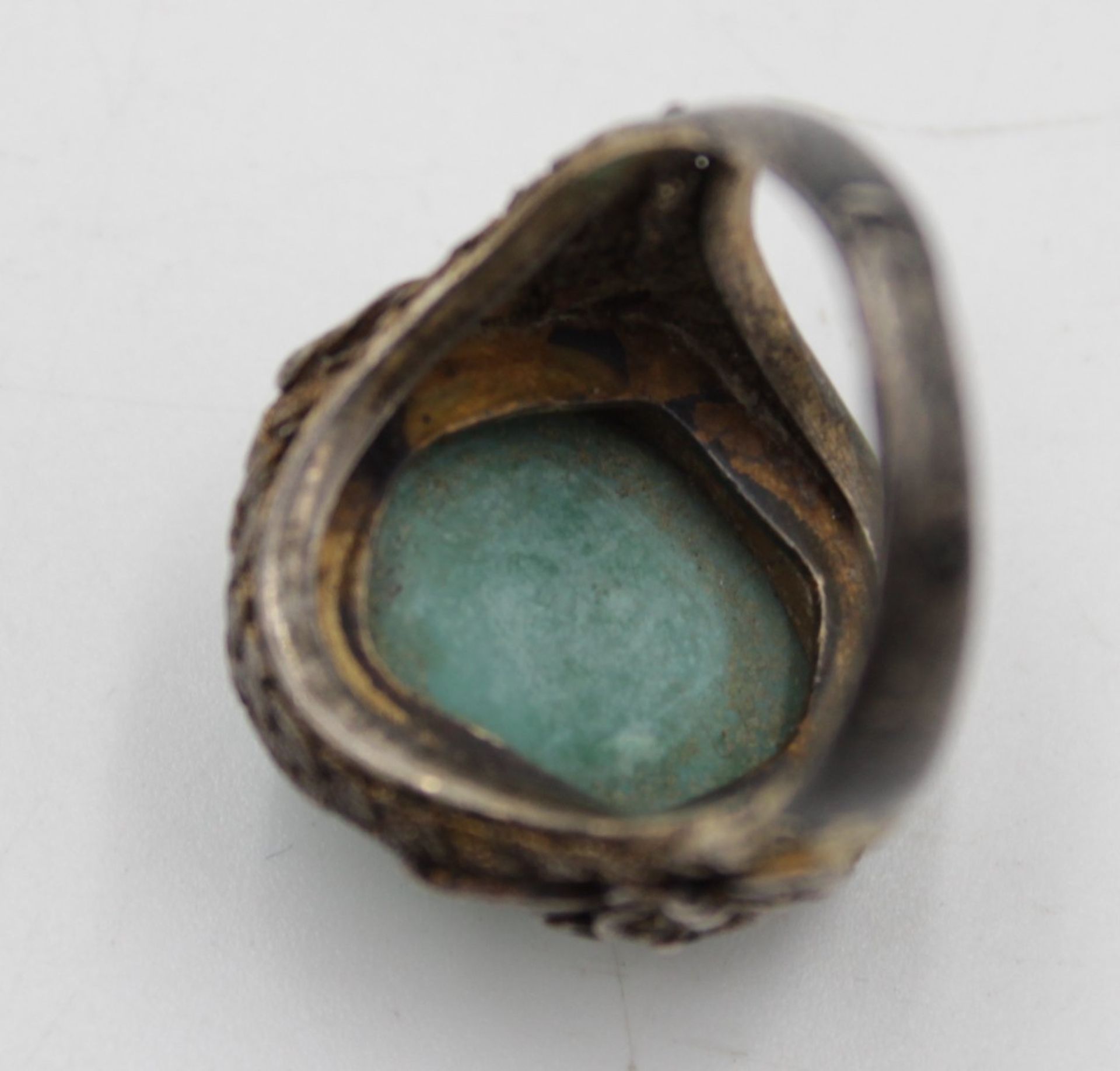 Ring mit türkisem Stein, Silber (gepr), wohl China, offen Schiene, ca. 8,7gr., getragen Erhaltung - Bild 4 aus 5