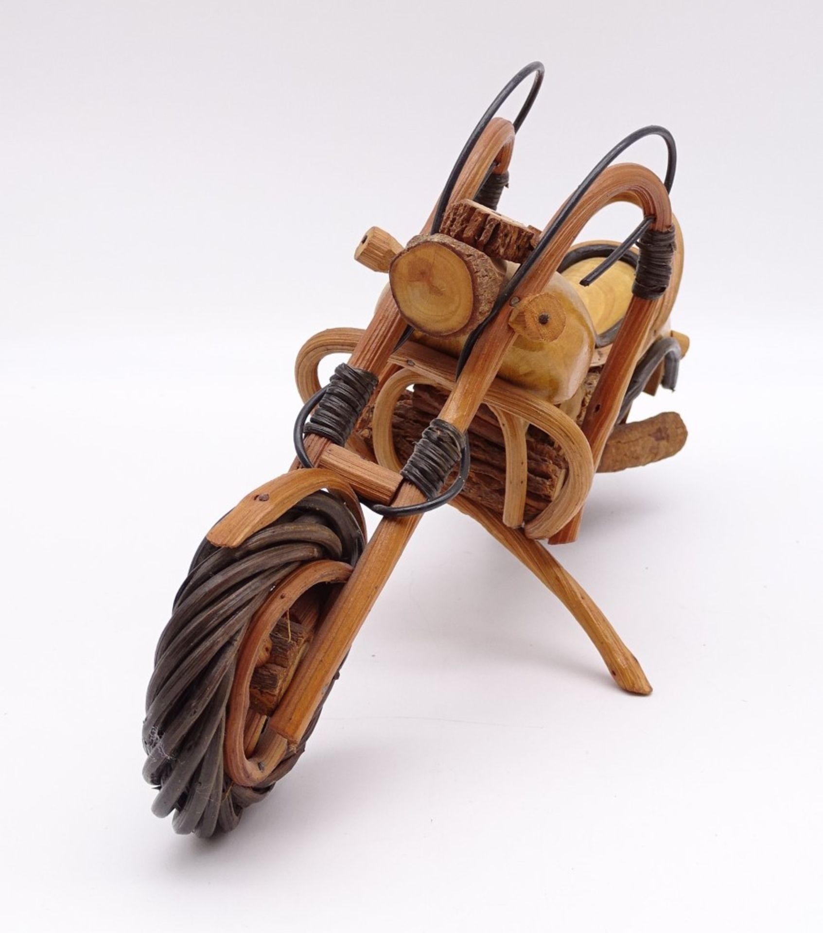 Motorradmodel aus Holz, ca. 34 x 17 cm, leicht reinigungsbedürftig - Bild 4 aus 6