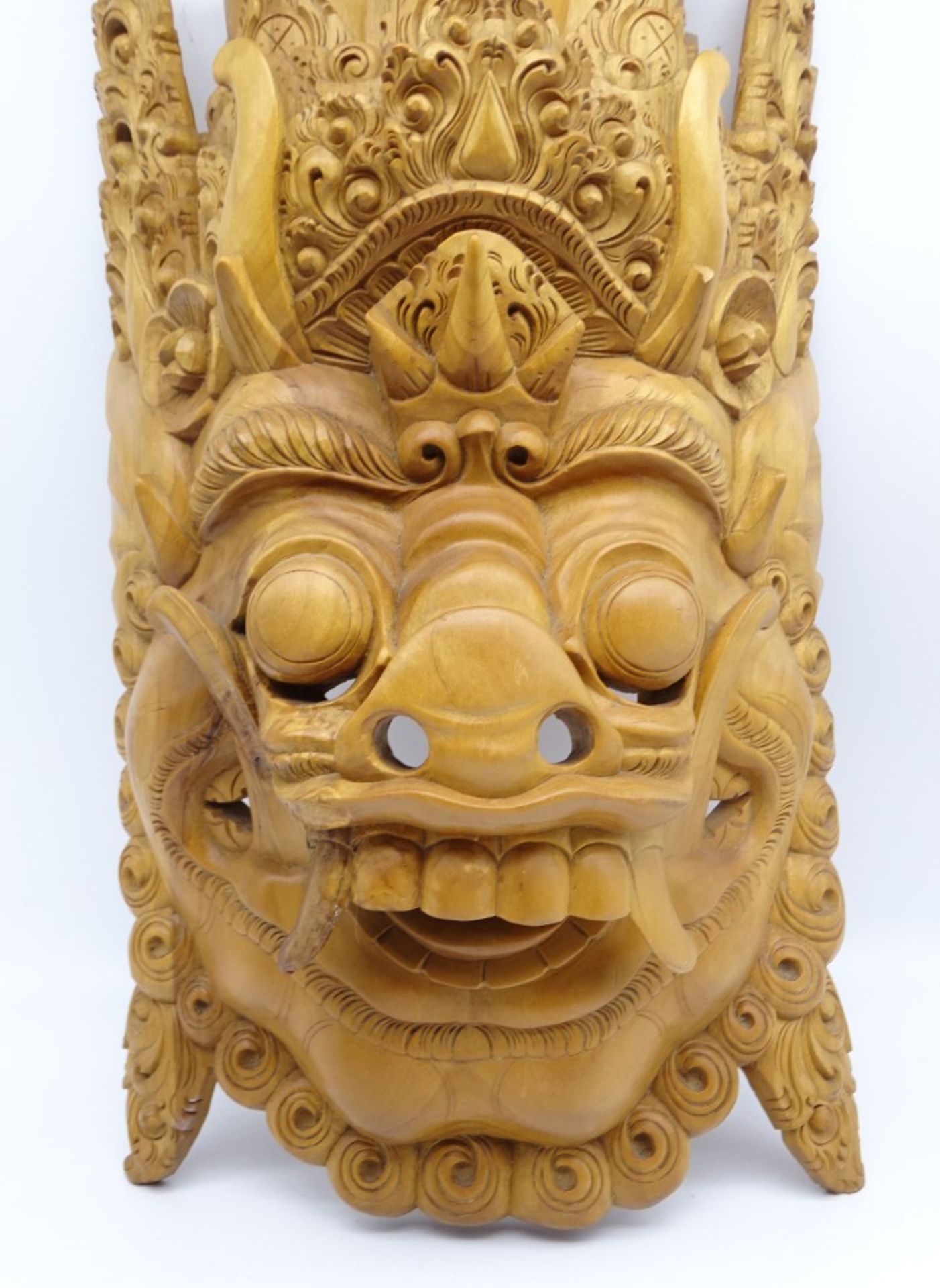 Balinesische Barong-Maske aus Holz, 56 x 26,5 cm, im Mundwinkel rechte Seite Riss, leicht reinigung - Bild 2 aus 5