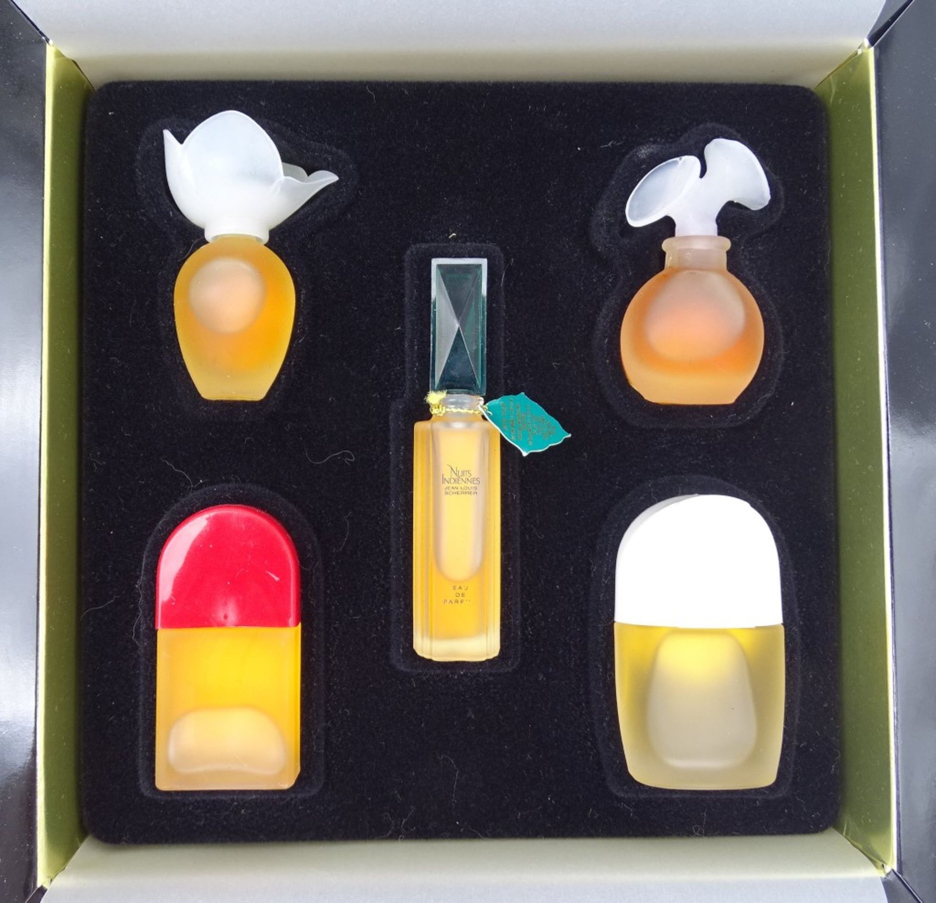 8 Schachteln mit Parfumminis, darunter Yves Saint Laurent, Dior, Lagerfeld, Estée Lauder, Elizabeth - Bild 6 aus 11