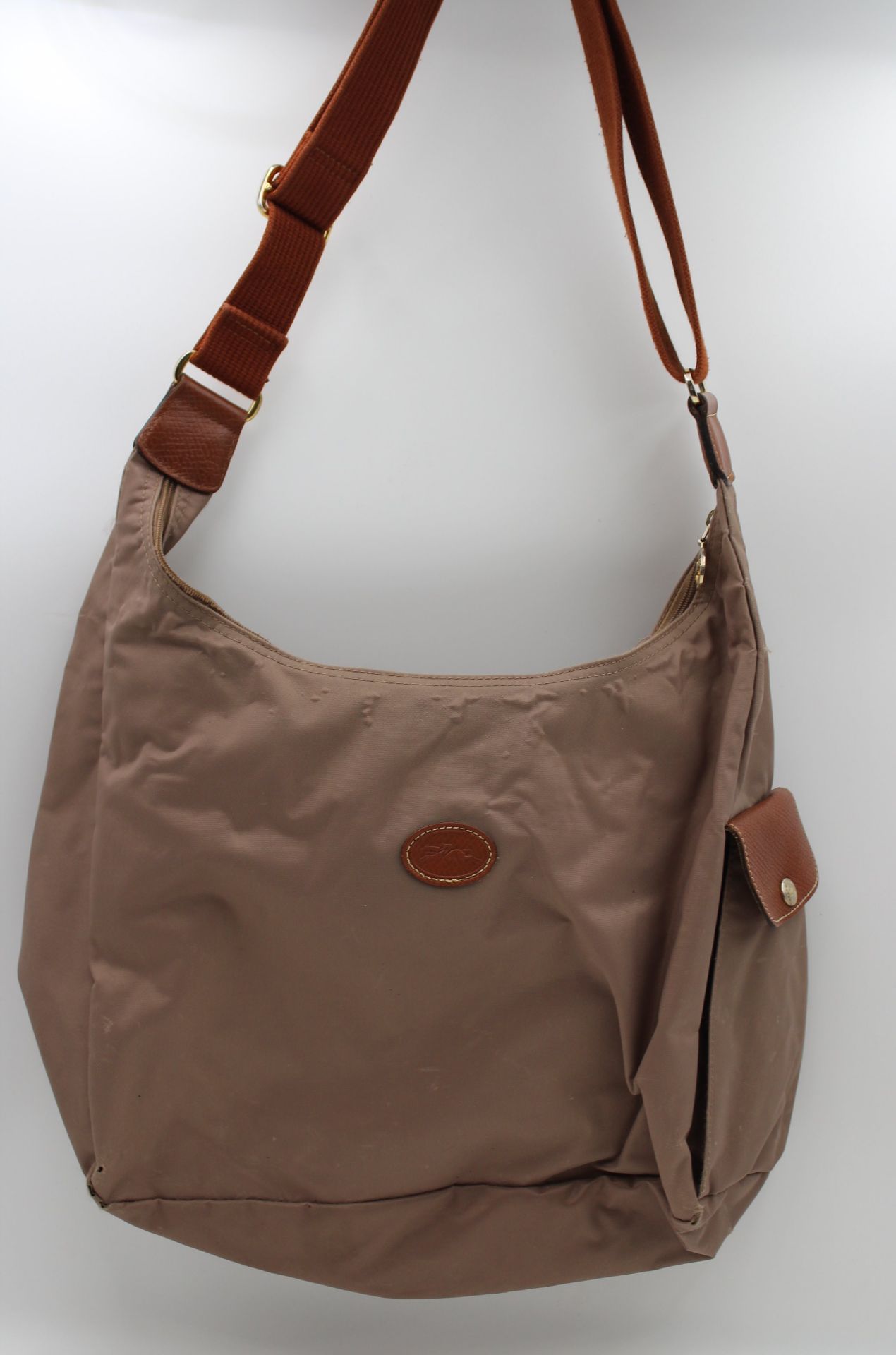 Shopper, Longchamp, beige, innen Tragespuren(kl. Schäden), ca. 34 x 33cm.