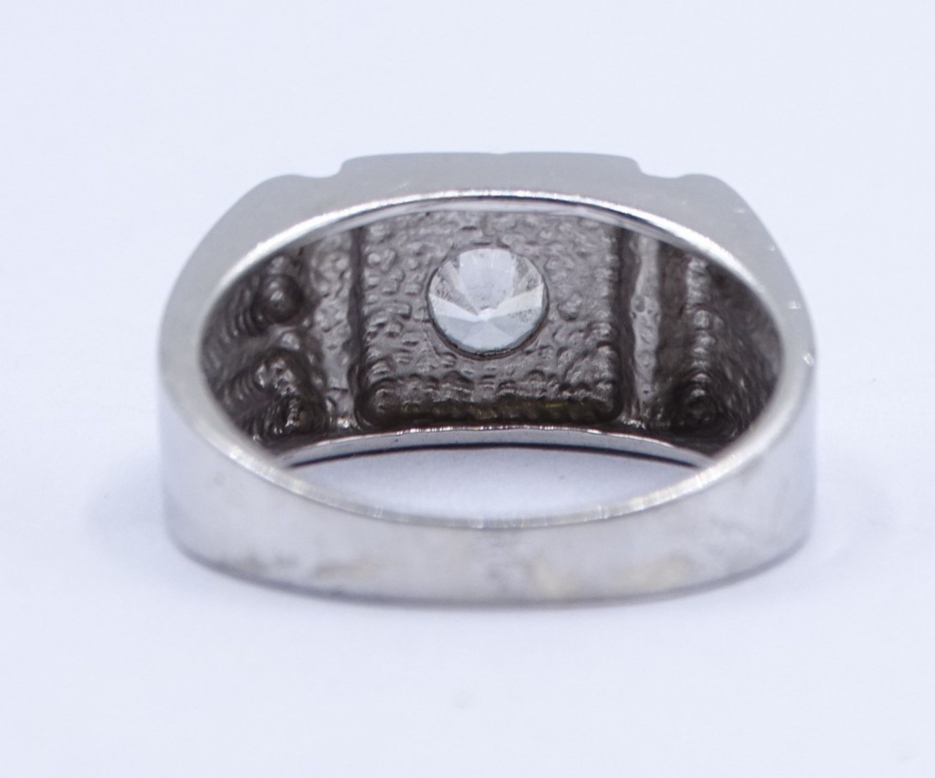 925er-Silberring mit klarem fac. Stein, RG 62, 6,07 gr., mit Alters- und Tragespuren, Kratzer - Bild 3 aus 6