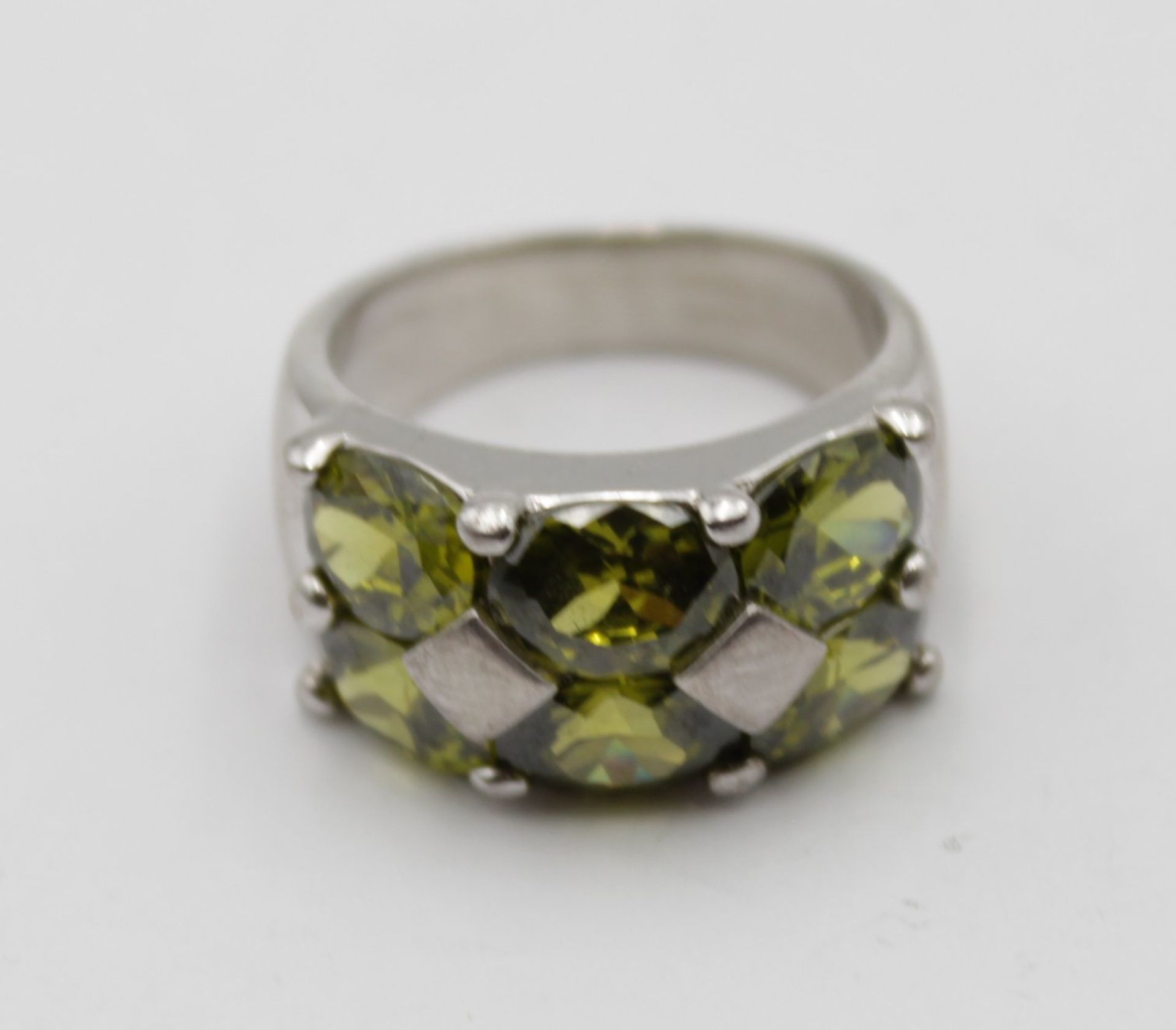 925er Silber-Ring, grünes facc. Farbsteine, 11,1gr., RG 57