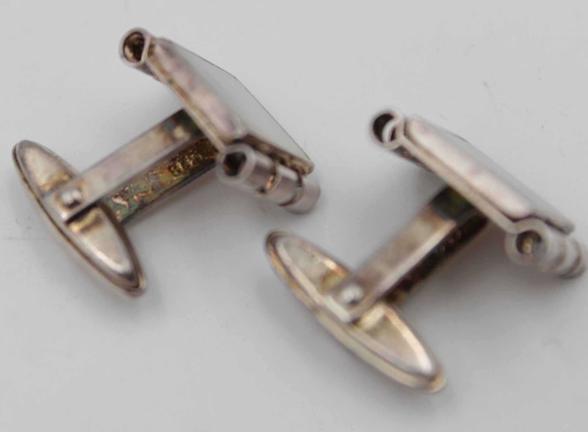 Paar Manschettenknöpfe 835 Silber mit Perlmutt einlagen . L -1,2 cm B- 0,8cm  . G-8,6gr. - Bild 3 aus 4