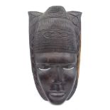 Schwere Holzmaske, Afrika, 39 x 23 cm, leichte Altersspuren, reinigungsbedürftig