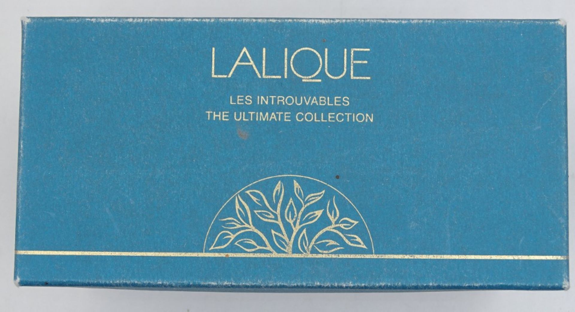 Parfumkollektion "Les Introuvables de Lalique" in OVP, Flakons gefüllt, Schachtel mit Altersspuren - Bild 5 aus 6