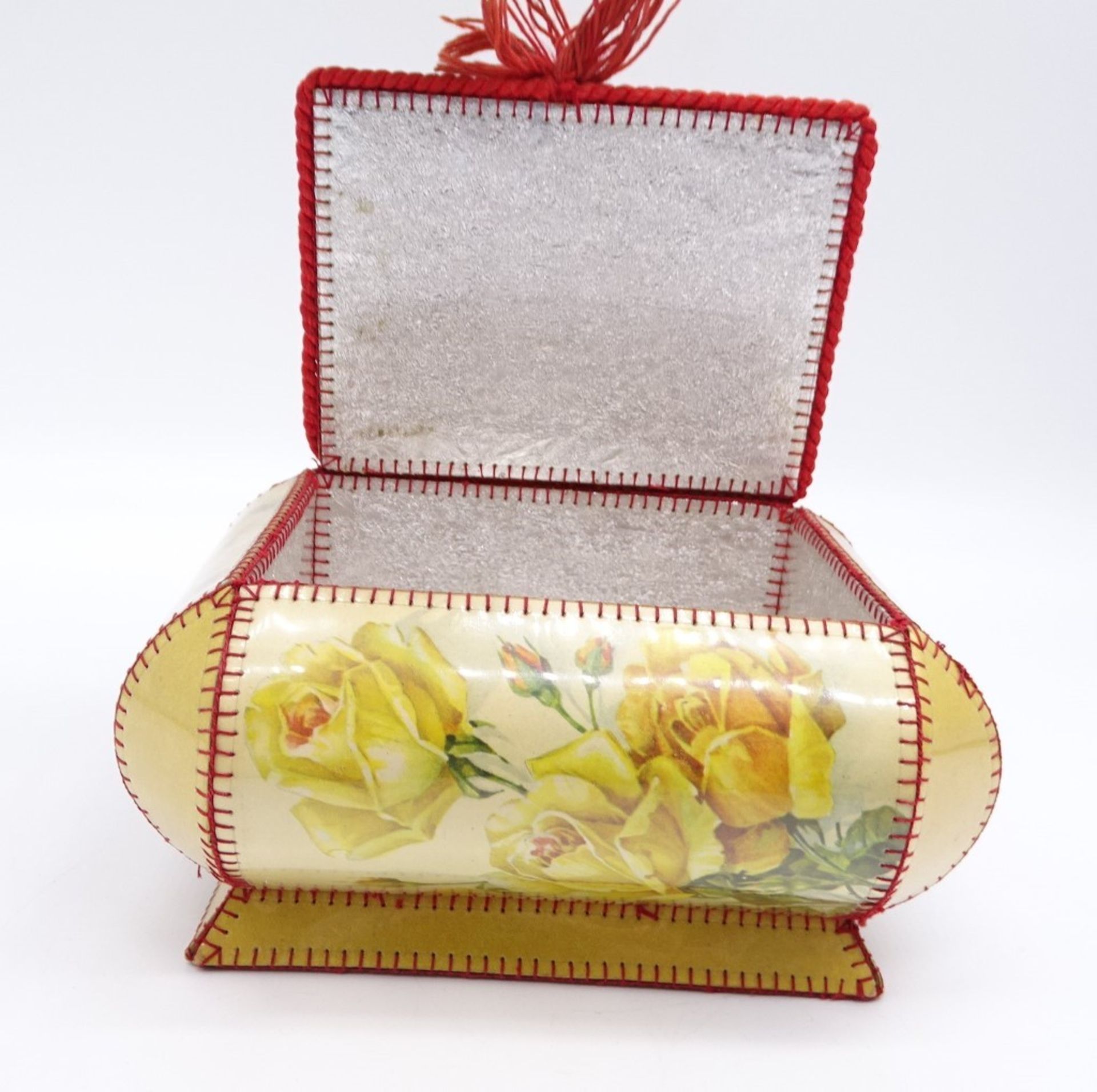 Alte Schatulle mit Rosendekor, Karton, Kunststofffolie, ca. 19 x 11 x 15 cm - Bild 6 aus 7
