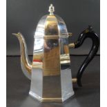 Kaffeekanne und Sahnekännchen ?, Silber-800-, Italien, Handarbeit, H-20 cm, 1038 gr., sehr gut erha