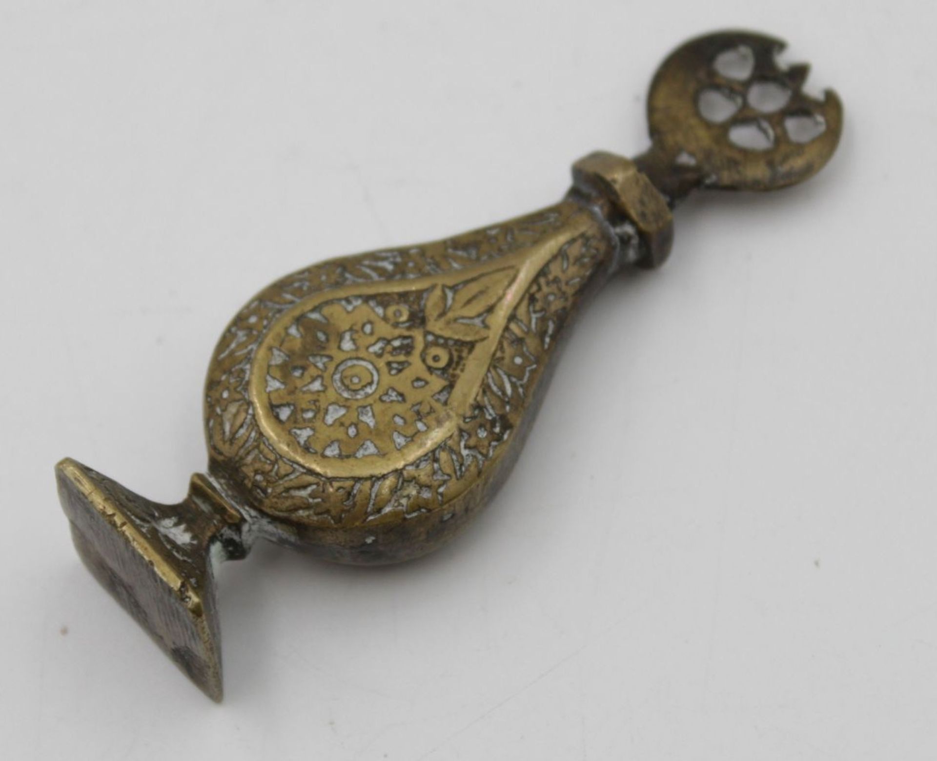 orientalischer Flacon, wohl Bronze, ca. H-7cm. - Bild 2 aus 4