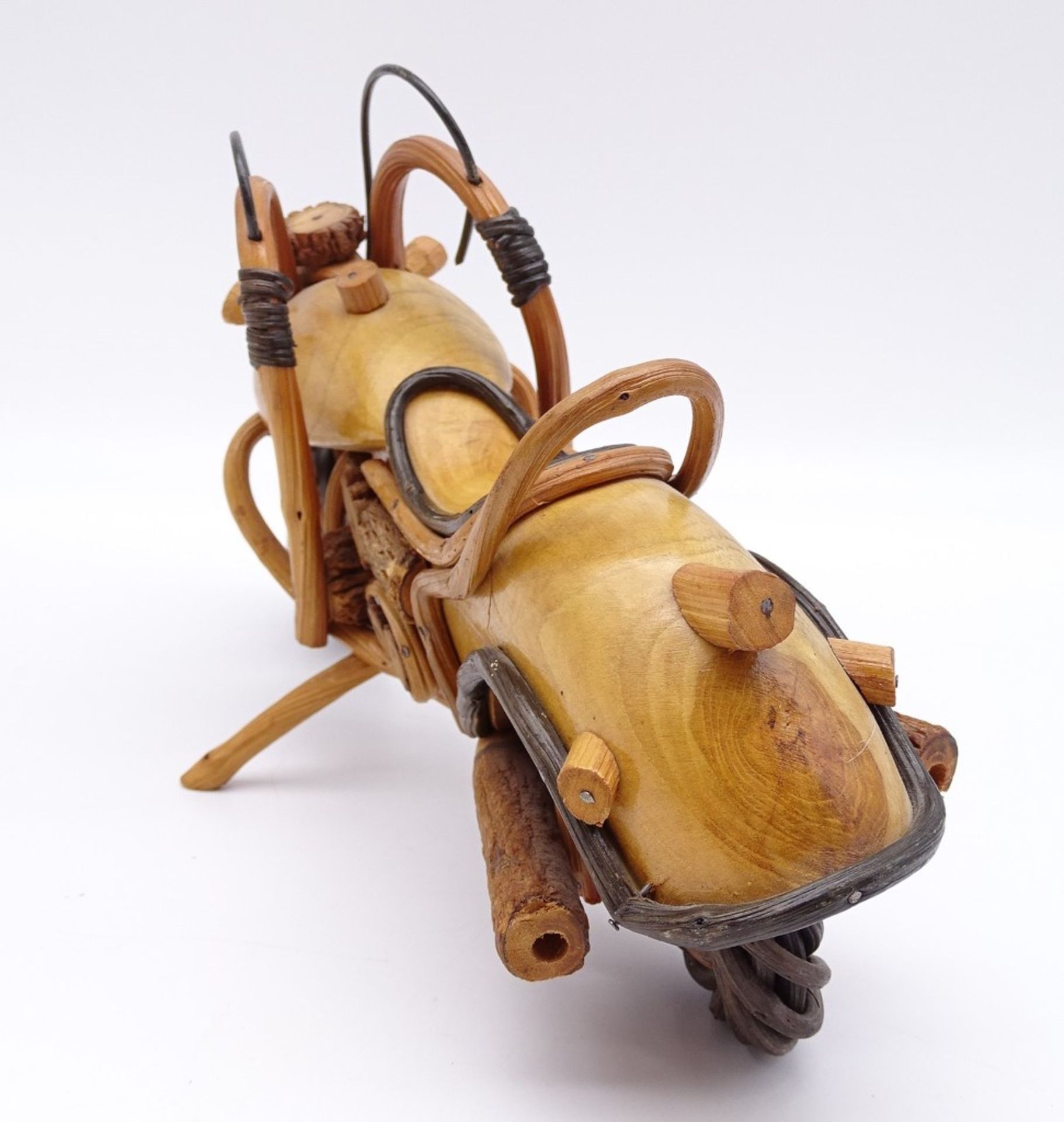 Motorradmodel aus Holz, ca. 34 x 17 cm, leicht reinigungsbedürftig - Bild 5 aus 6