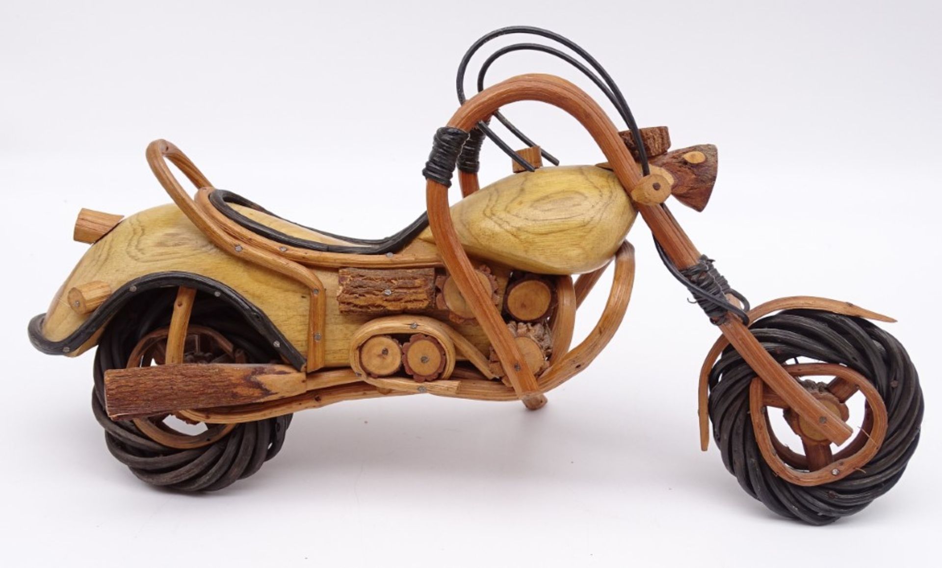 Motorradmodel aus Holz, ca. 34 x 17 cm, leicht reinigungsbedürftig - Bild 2 aus 6