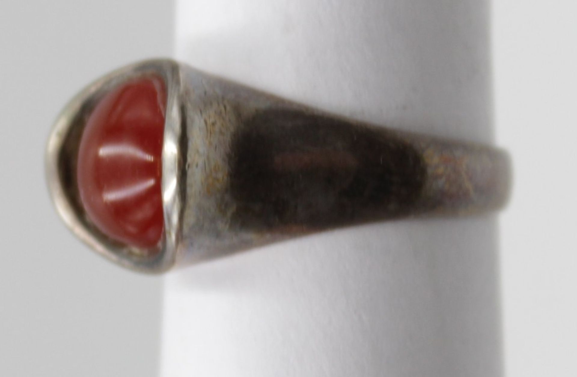 800er Silber-Ring mit Carneol, gemarkt "J.B.".offene Schiene, 4,9gr. - Bild 2 aus 4