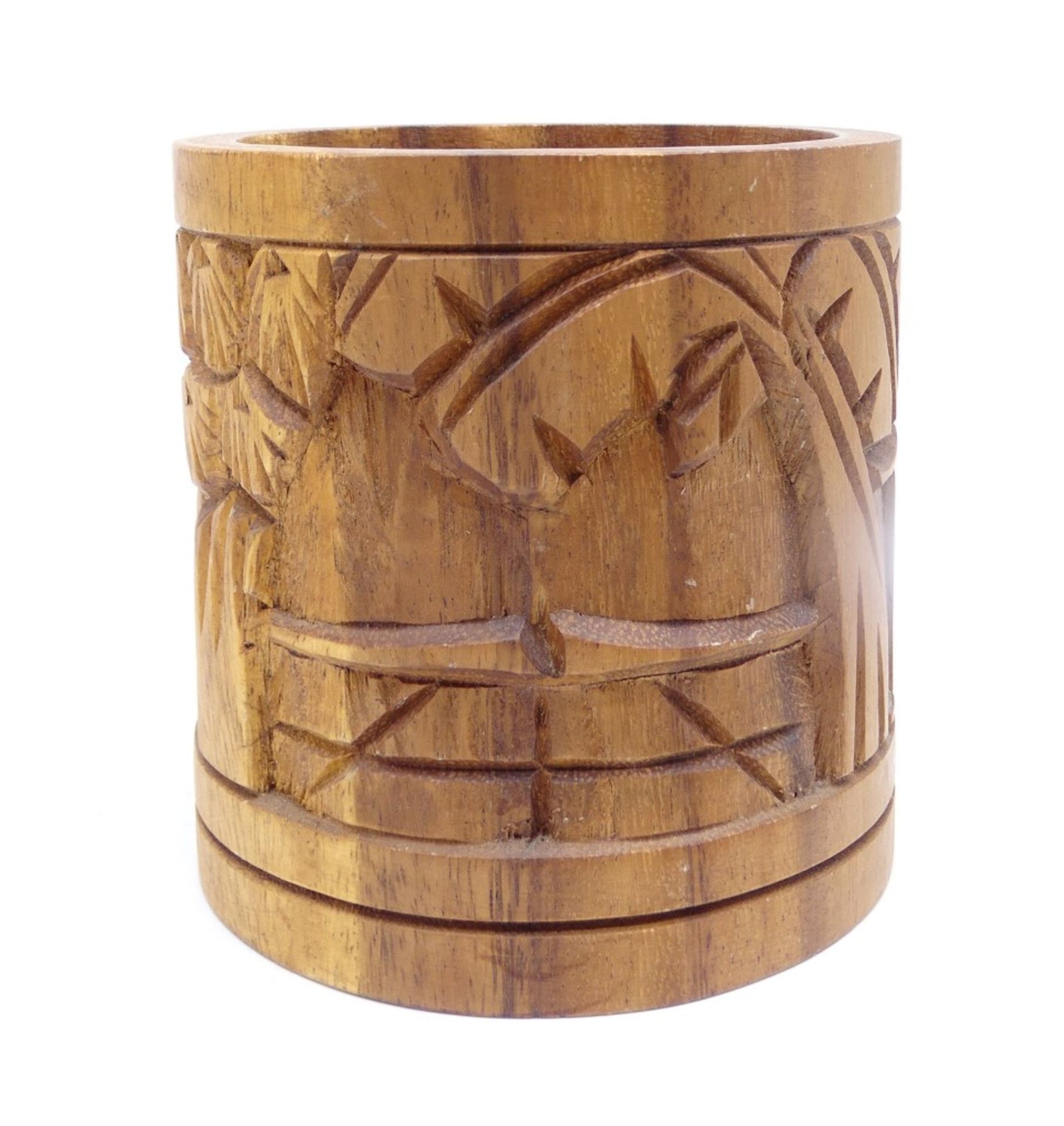 Holzdose mit geschnitzten Palmen- und Hüttenmotiven, H. 13 cm, leichte Altersspuren - Bild 3 aus 4