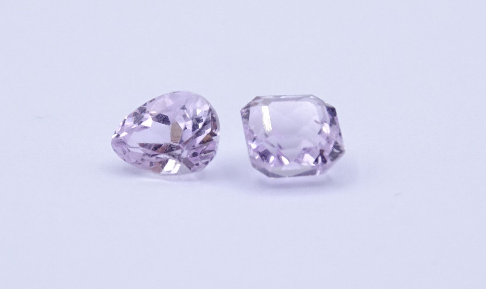 2 Kunzite zus. 4,2ct.,