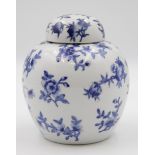 Teedose, China, blaues florales Dekor, H-14cm.