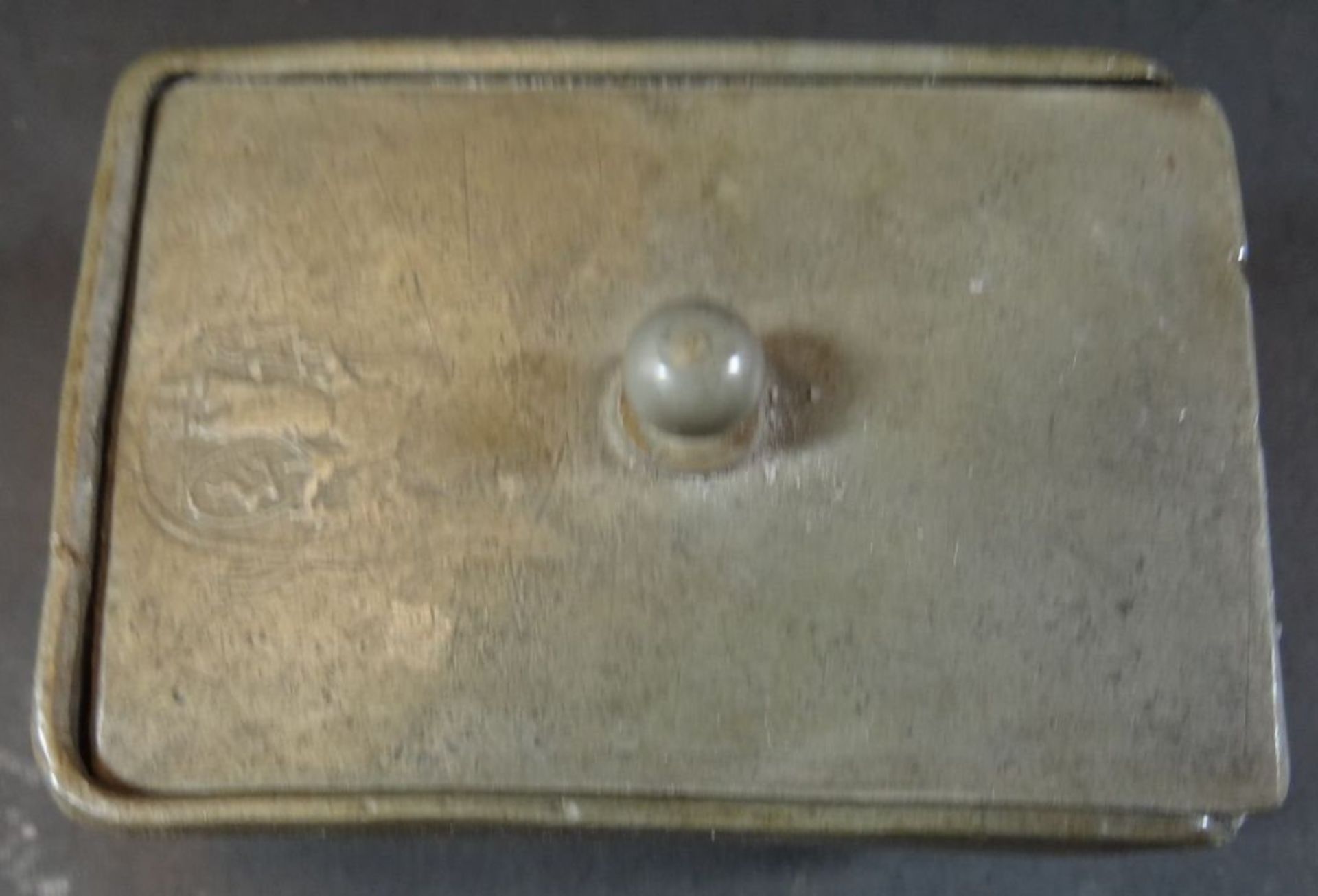 kl. Pillendose oder ähnliches, Zinn um 1780, H-2,5 cm, 6x4 cm, Schiebedeckel