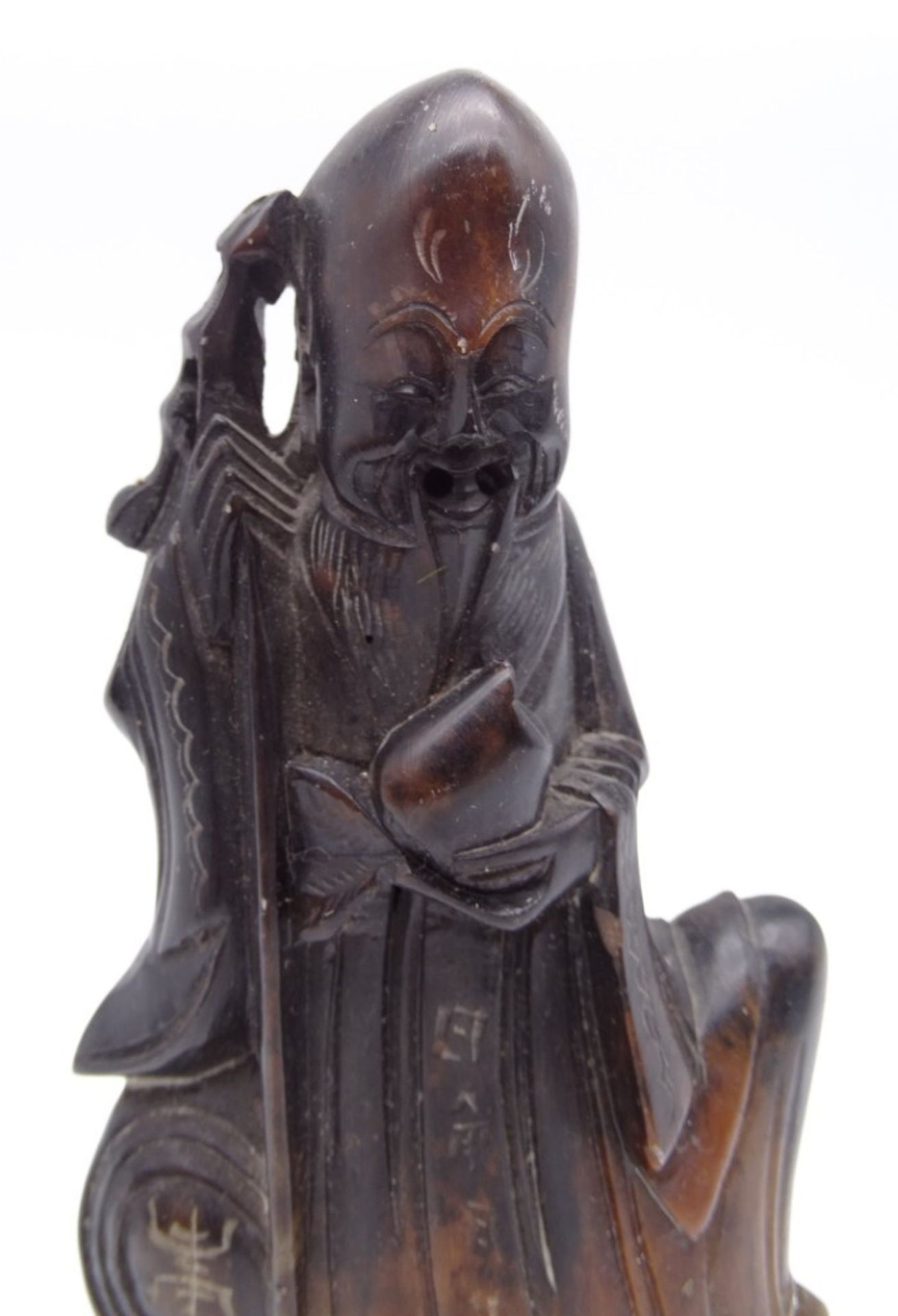 Mönchnfigur auf Steinsockel, geschnitzt, China, H. 17 cm - Bild 3 aus 8