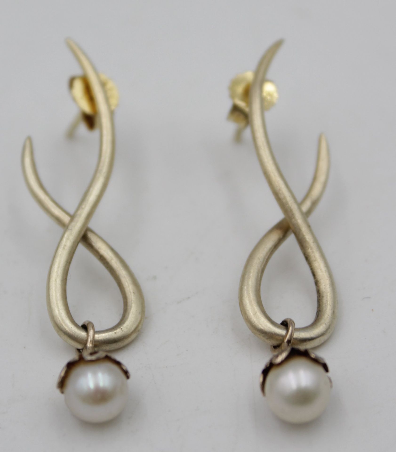 Ein Paar Ohrstecker mit Perle , Silber 925 vergoldet , L-4,5 cm G-5,2 gr. - Bild 2 aus 5