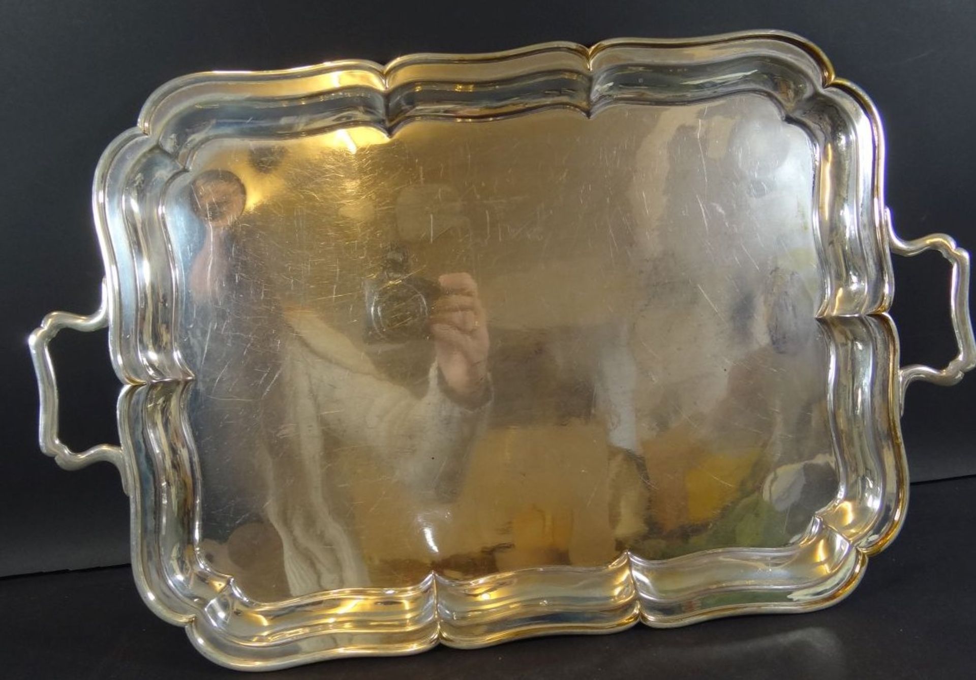 grosses, versilbertes Tablett mit Griffen, wohl England, 50x38 cm - Bild 3 aus 4