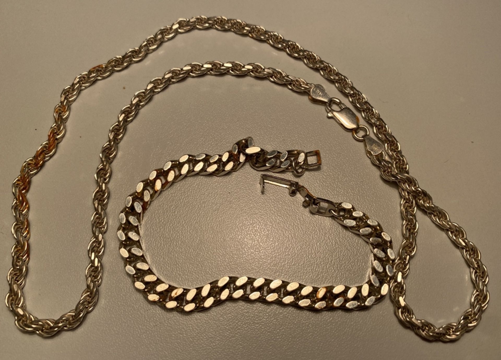 Silber-Set-Halskette und Armkette, -800-, Italy, 40,4 gr. zusammen, L-48 und 20 cm, ungeputzt - Image 2 of 4