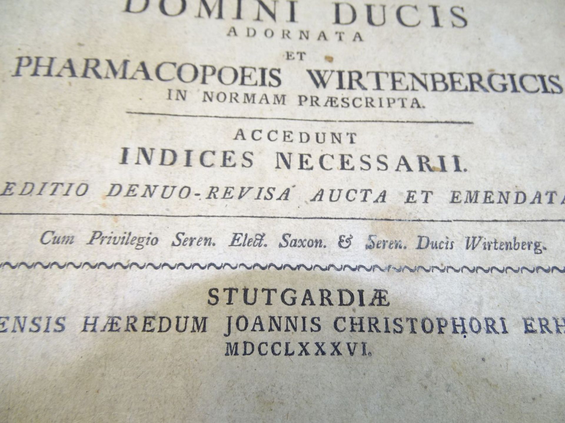 "Pharmacopoea Wirtenbergica", 1786, Titelkupfer mit Einriss, Latein, tw. stockfleckig, ansonsten gu - Image 3 of 6