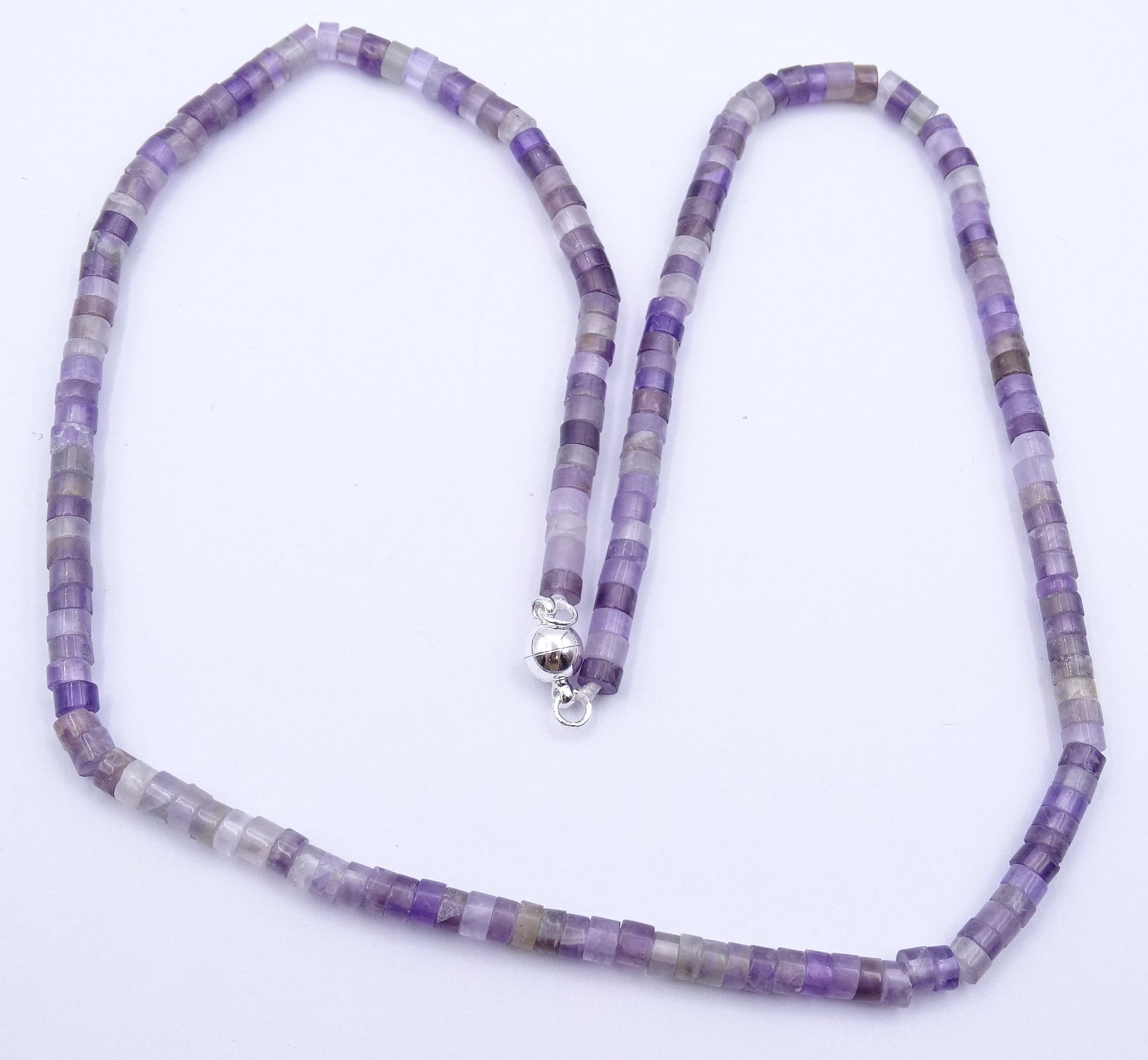 Feine Amethyst Halskette mit silberfarbener Magnetschließe, L. 48cm, 16,5g., B. 4,2mm - Image 4 of 4