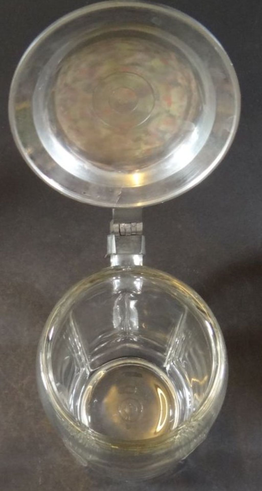 11x Glas- Bierkrüge mit versilberten Deckel, älter, H-19 cm, 0,5 Liter, alle gut erhalten, wohl unb - Image 4 of 6