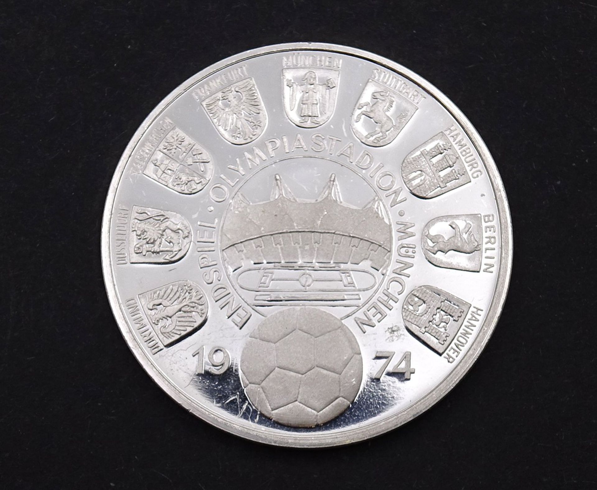 1000er Feinsilber Medaille Fussball WM 1974 Endspiel Olympiastadion München, D. 32mm, 14,9g.