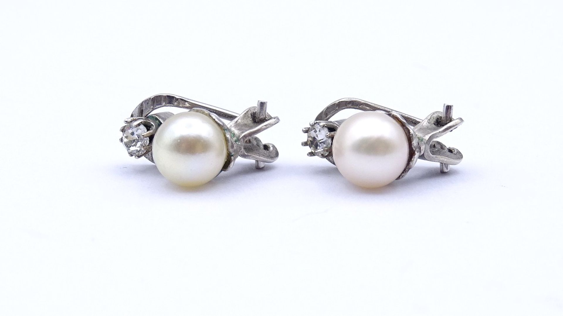 Silber Ohrclips mit Perlen, L. 1,3cm, zus. 3,0g.
