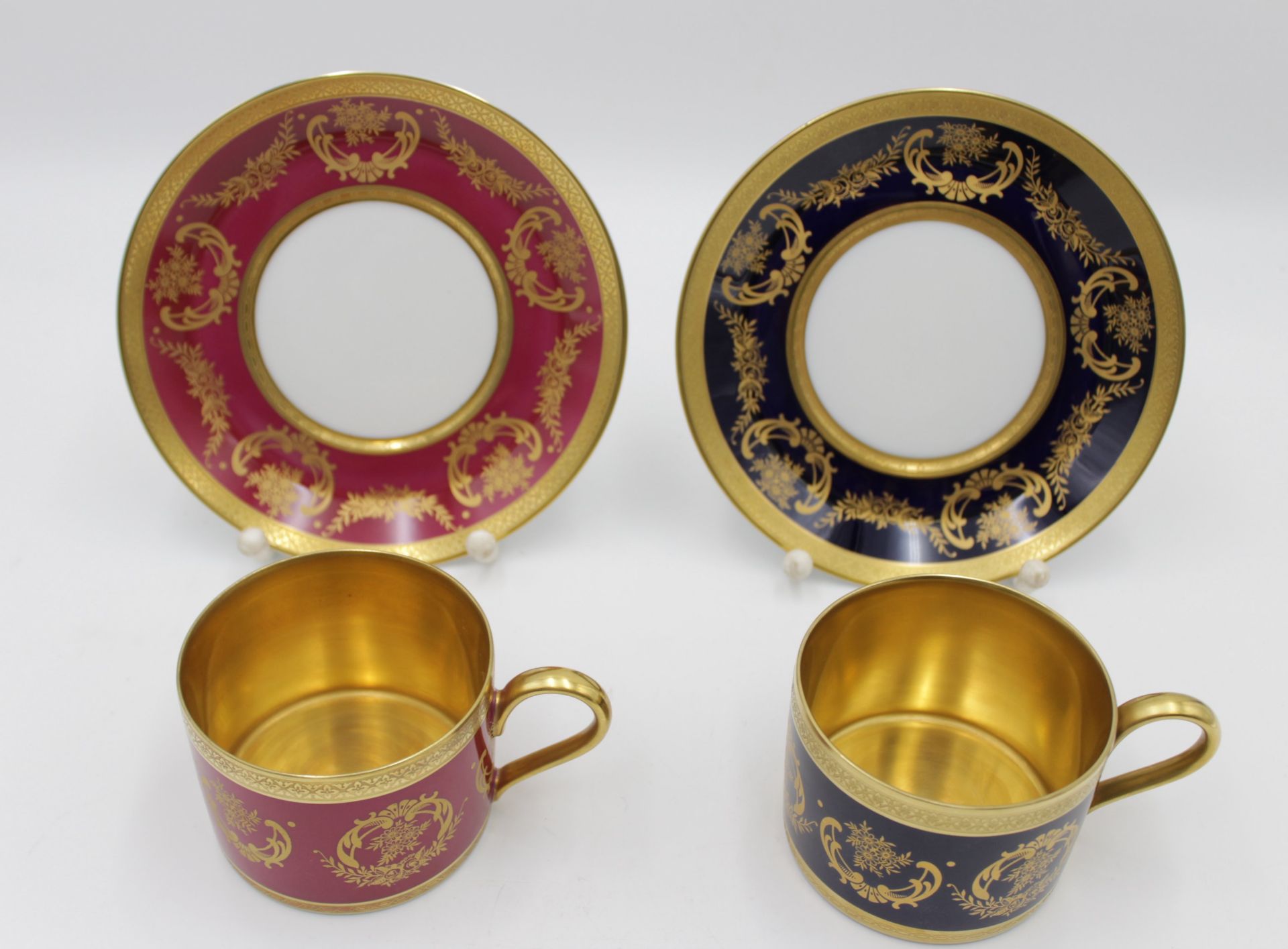 Paar Tassen mit U.T., Heinrich, Goldzier, Tassen H-5,5cm. - Bild 2 aus 4