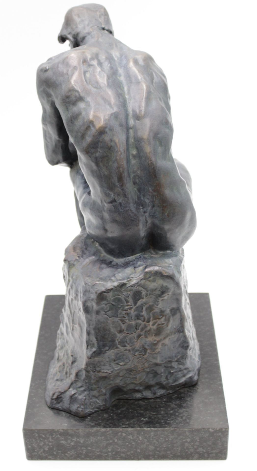 gr. Skulptur, Der Denker, nach Auguste RODIN (1840-1917), wohl Bronze auf Stein, H-40cm. - Image 4 of 6