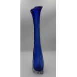 hohe Vase, wohl Murano, blau/klar, H-63cm, Boden mit Ablagerungen