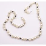 Perlenkette mit einer 585er WG Schließe und Diamanten, Kette DEFEKT, L. 49cm