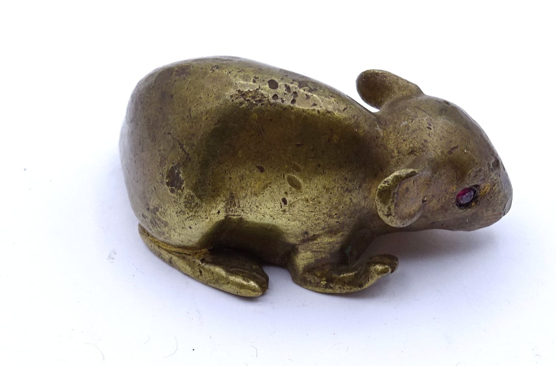Bronze Maus mit Rubin Augen, L. 5,3cm - Image 2 of 3
