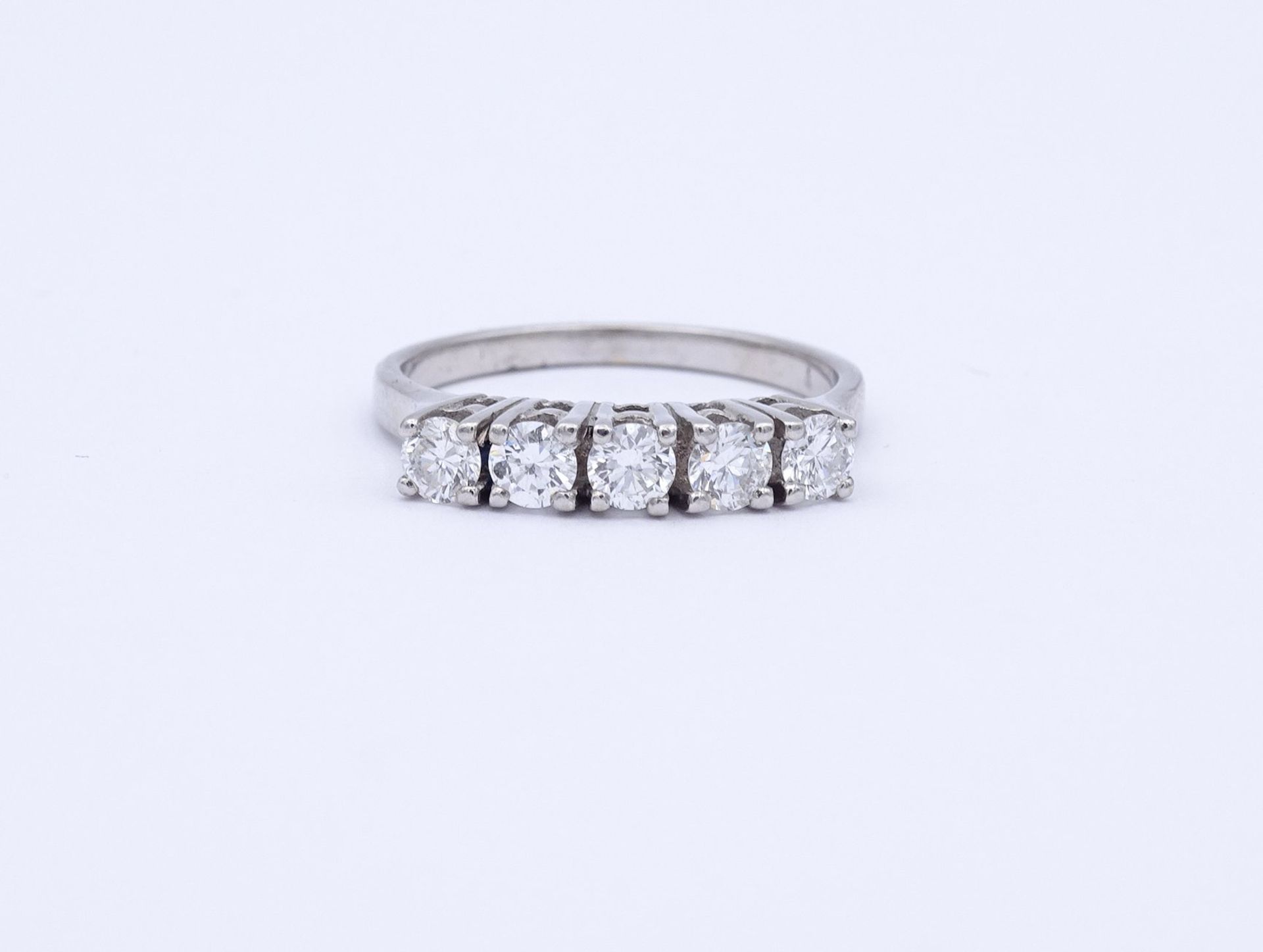 Prachtvoller Brillant Ring, WG 0.585, 5 Brillanten in guter Qualität zus. ca. 0,80ct., 3,3g., RG 55 - Bild 2 aus 7