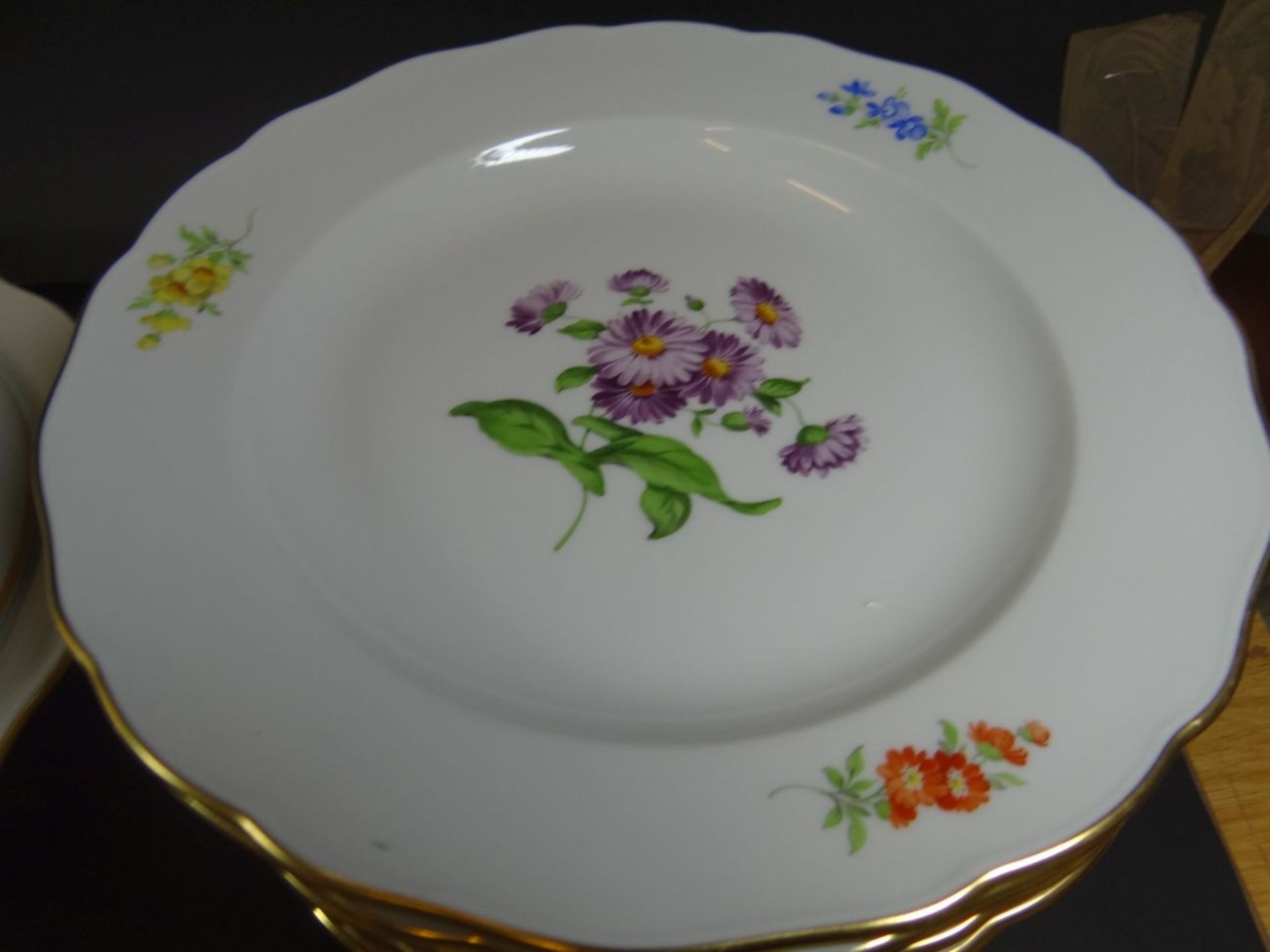 Speiseservice "Meissen" Blumen, 46 Teile für 12 Personen, 12x Speiseteller D-25 cm, , 12x Suppentel - Bild 8 aus 12