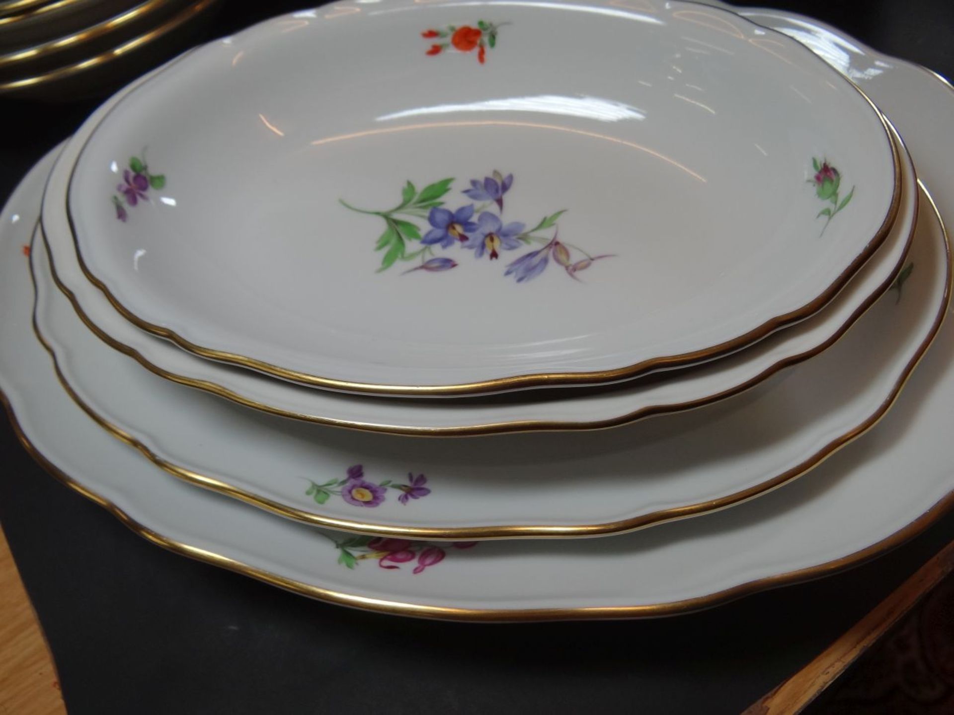 Speiseservice "Meissen" Blumen, 46 Teile für 12 Personen, 12x Speiseteller D-25 cm, , 12x Suppentel - Bild 2 aus 12