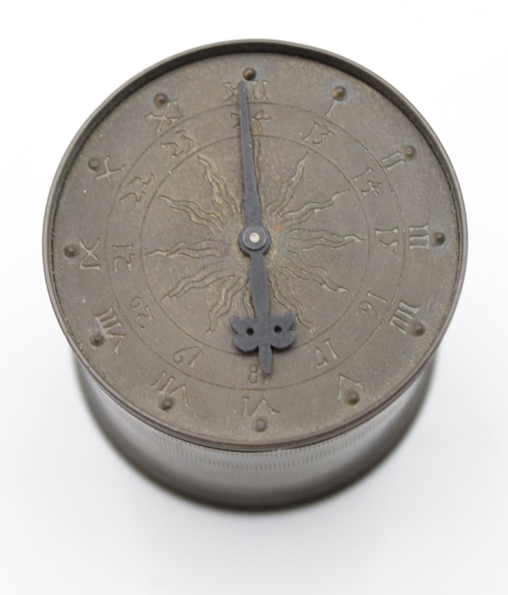 Henlein-Dosenuhr (Nachbildung), Junghans, in Etui, Funktion nicht geprüft, H-5cm D-5cm. - Bild 4 aus 5