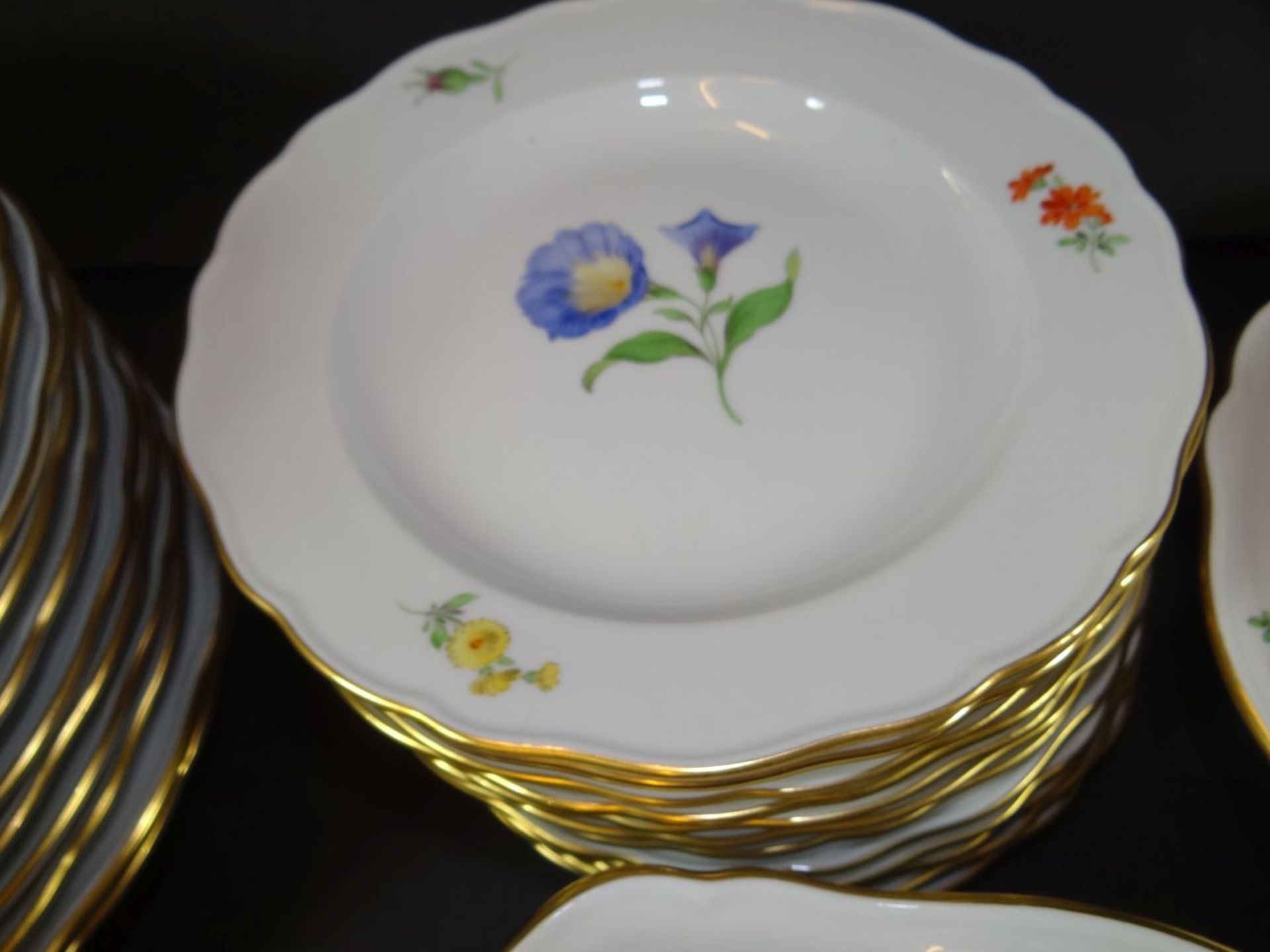 Speiseservice "Meissen" Blumen, 46 Teile für 12 Personen, 12x Speiseteller D-25 cm, , 12x Suppentel - Bild 7 aus 12