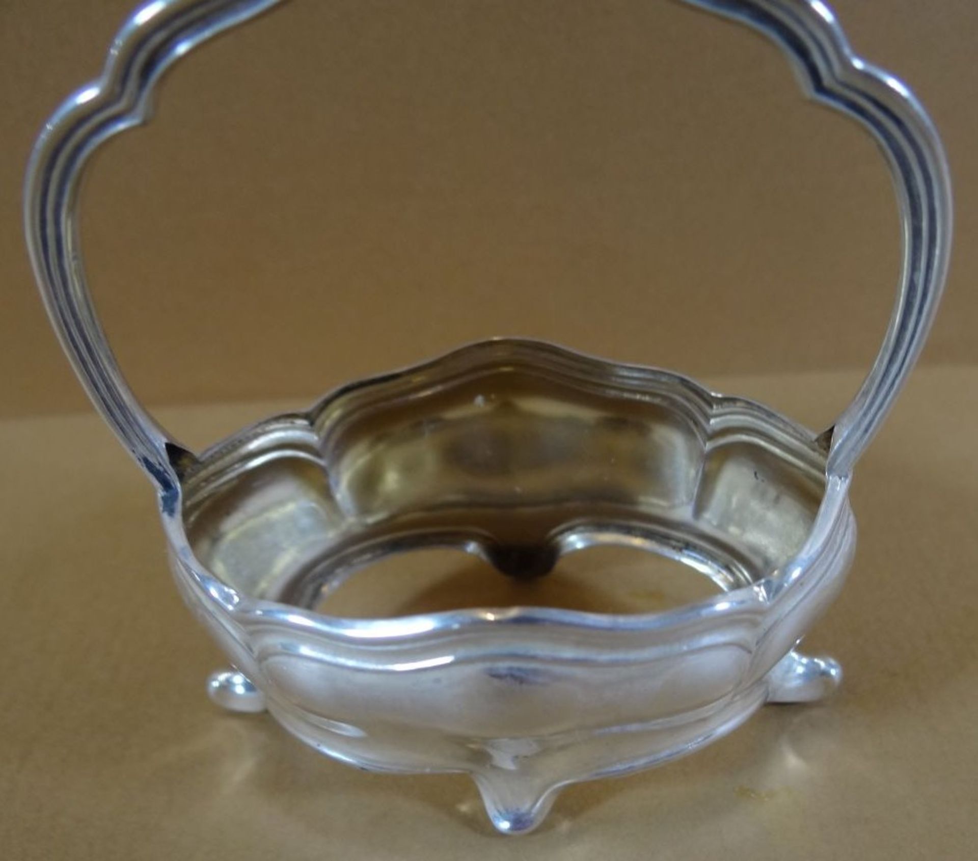 kl. Gewürzschälchen, Silber-800-, Glaseinsatz fehlt, H-6 cm, B-6 cm, 13 gr. - Bild 3 aus 4