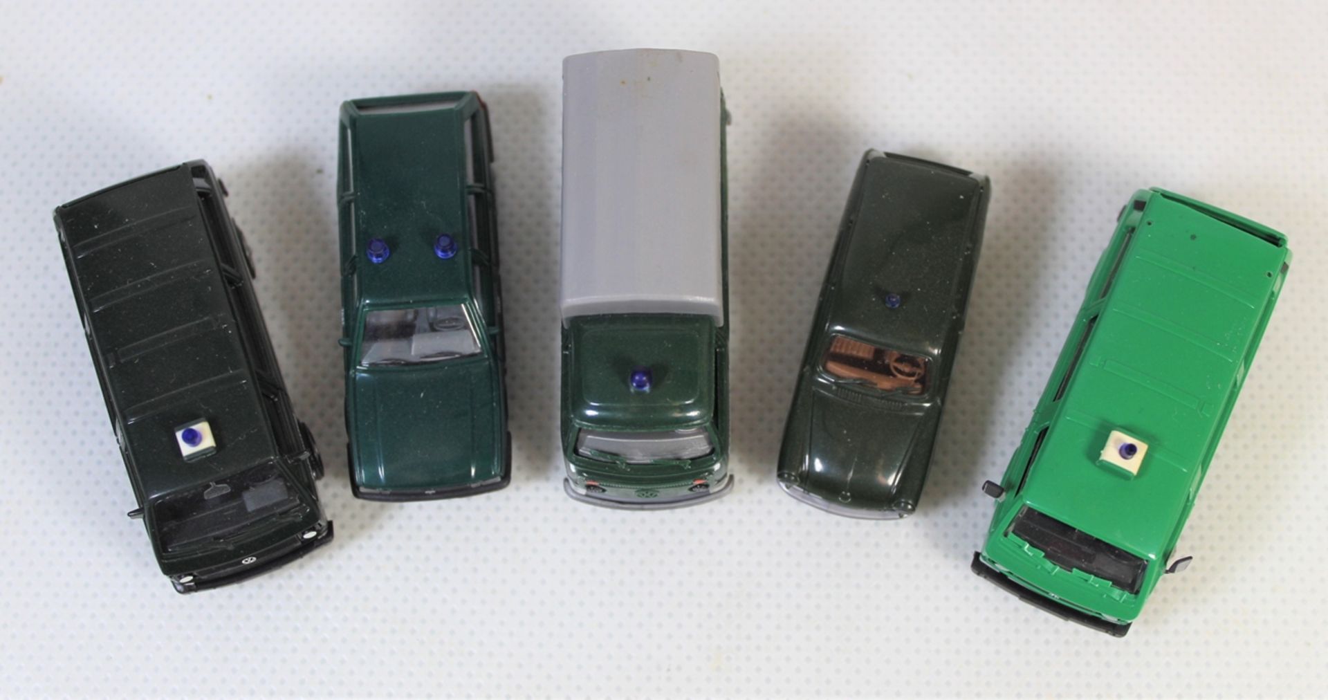1x Busch, 1x Herpa, 1 x Brekina, 1 x APS und 1 x Roco, 5 Deutsche Bahnpolizei Fahrzeuge, Modellbauf - Bild 2 aus 4
