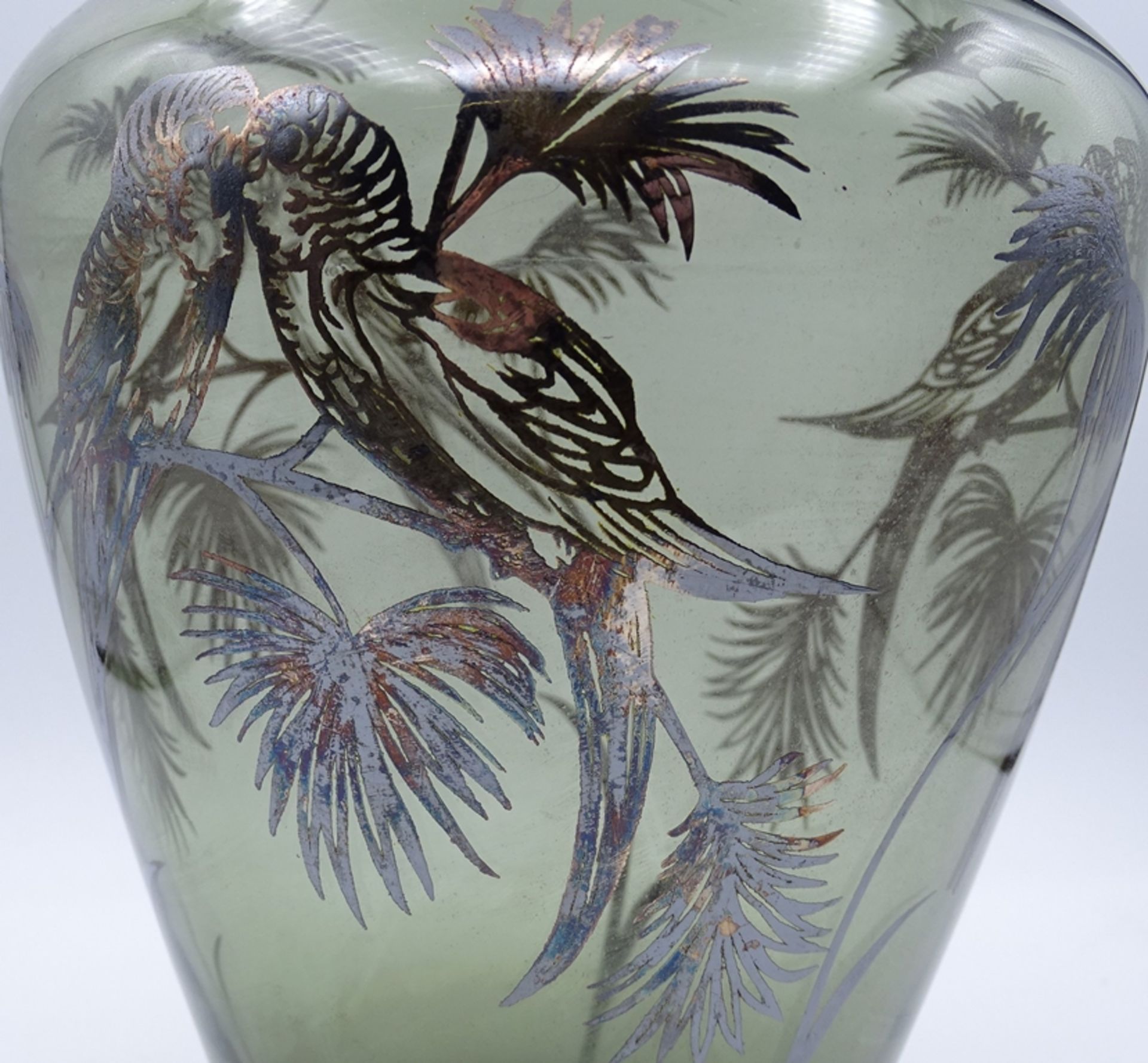 grünliche Glasvase mit Silber Montur, Papageien Motive, H. 21,0cm - Bild 3 aus 3