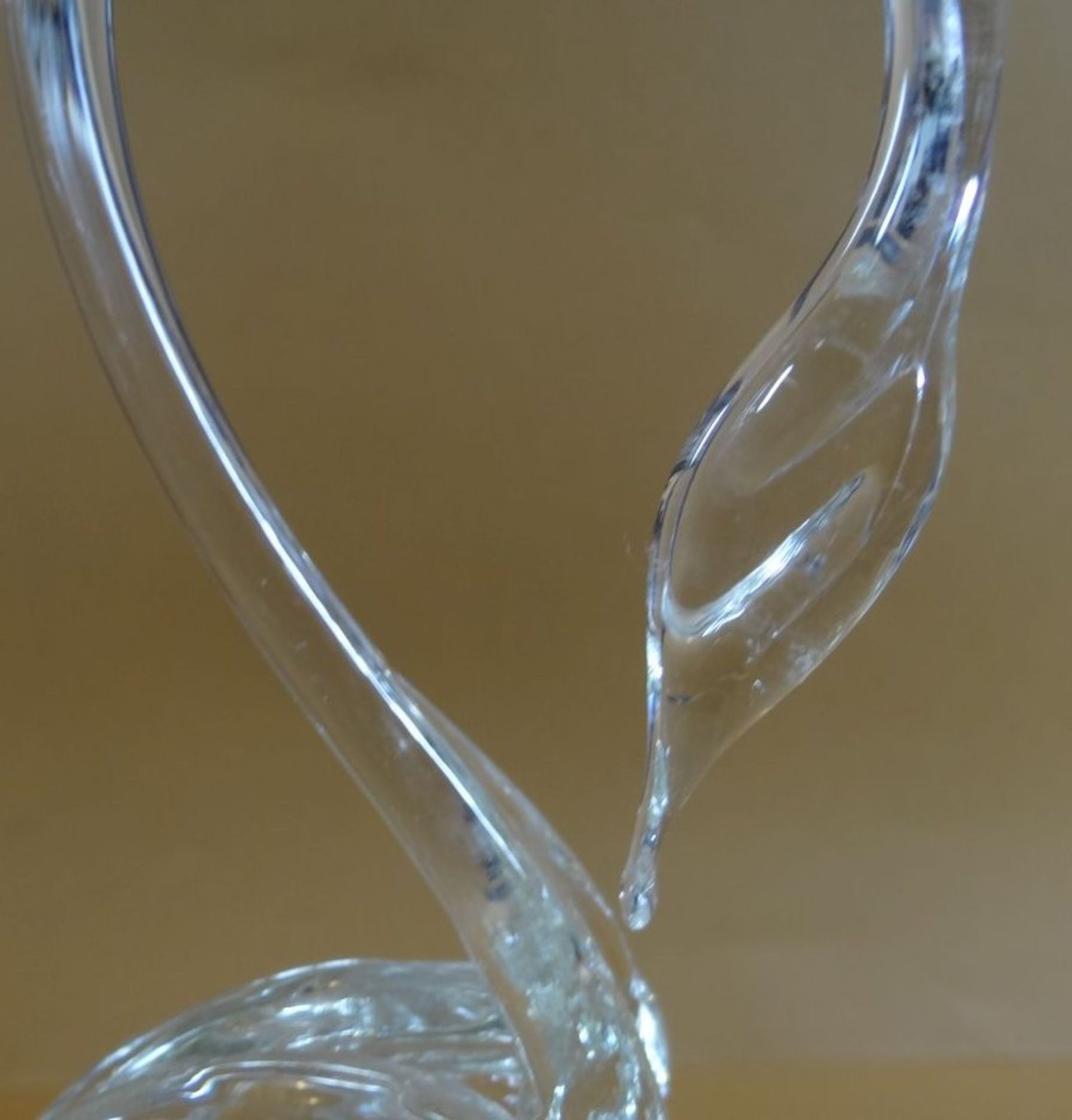 hohe Figur eines Reihers, Kristall, in Stand leichte Farbtupfer, H-26 cm - Bild 3 aus 5