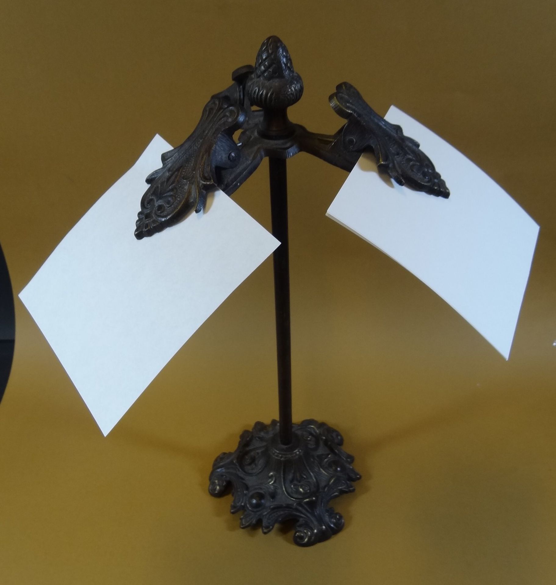 Bronze-3-fach Papierklemme auf Stand, H-25 cm, - Bild 7 aus 7