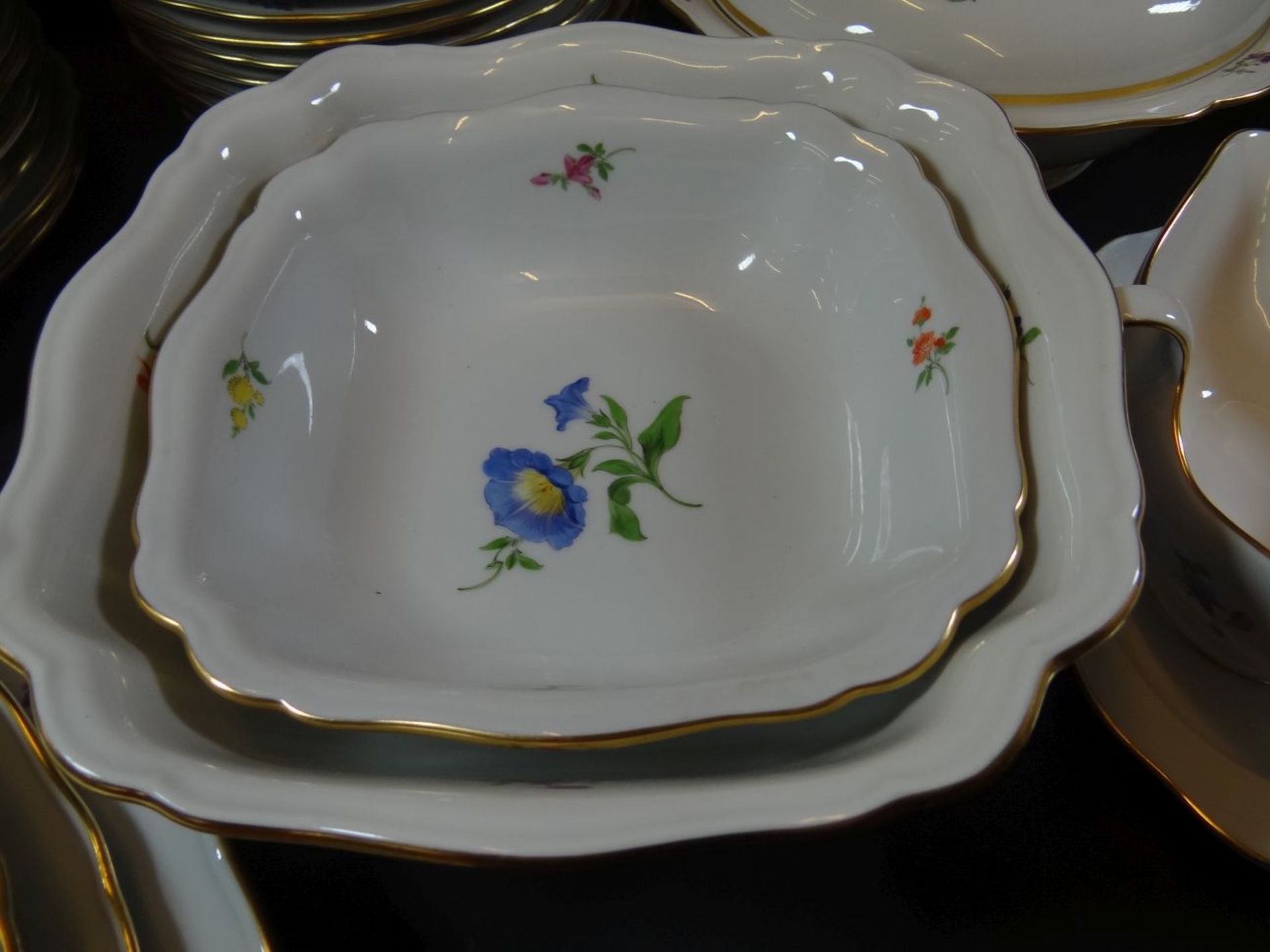 Speiseservice "Meissen" Blumen, 46 Teile für 12 Personen, 12x Speiseteller D-25 cm, , 12x Suppentel - Bild 3 aus 12