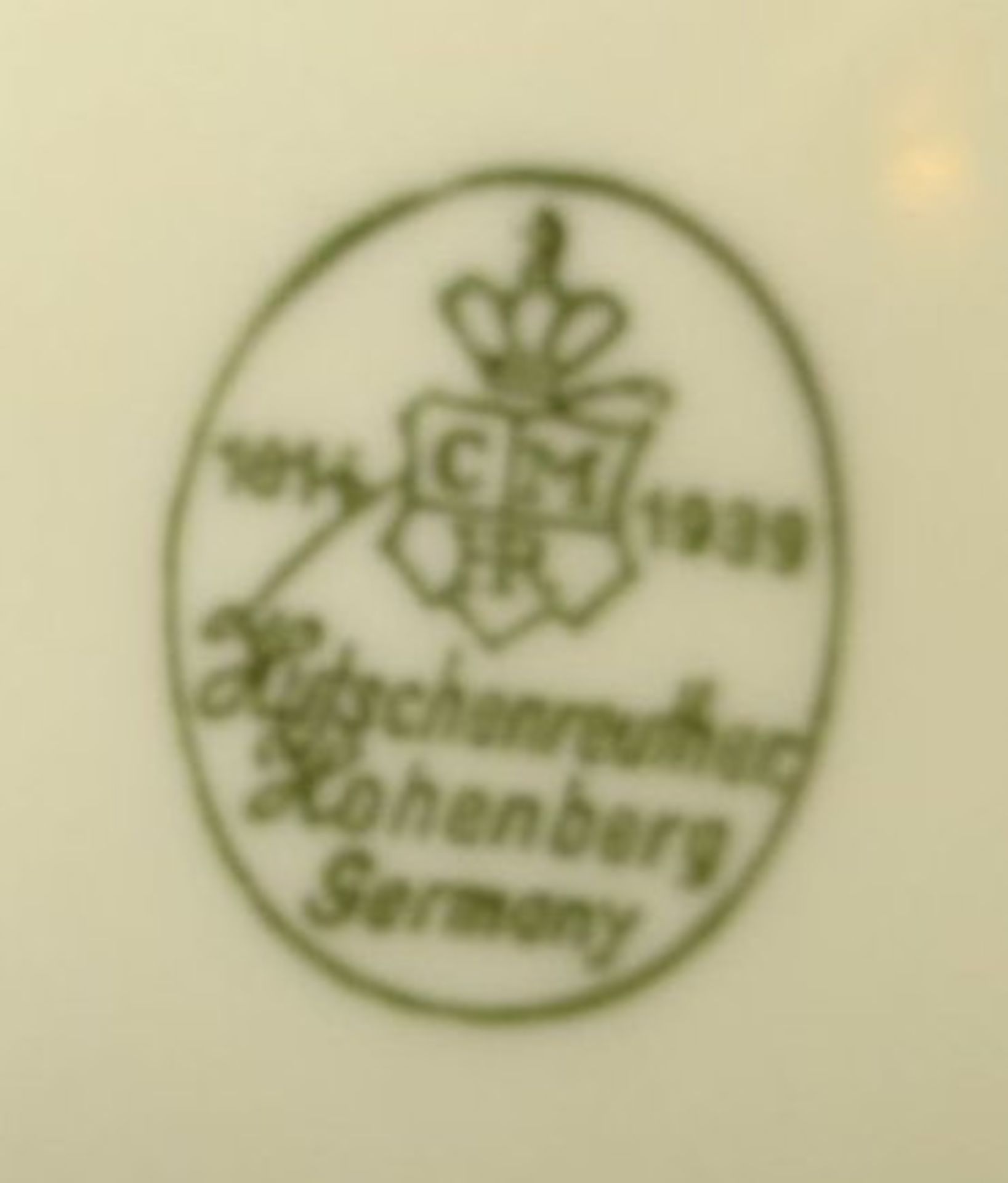 Speiseservice "Hutschenreuther" Jubil. Marke 1939, 2 Deckel-Terrinen, 4 ovale Platten, 4 runde Schü - Image 4 of 4